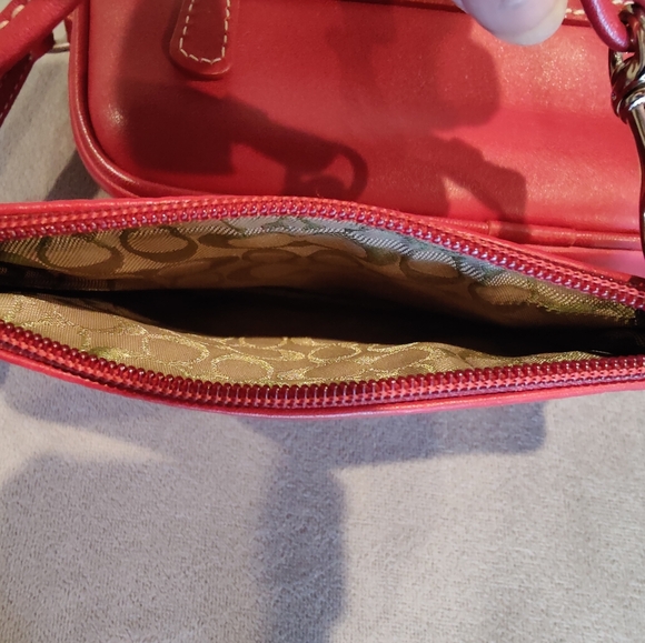 Coach bag and wristlet - Picture 4 of 8